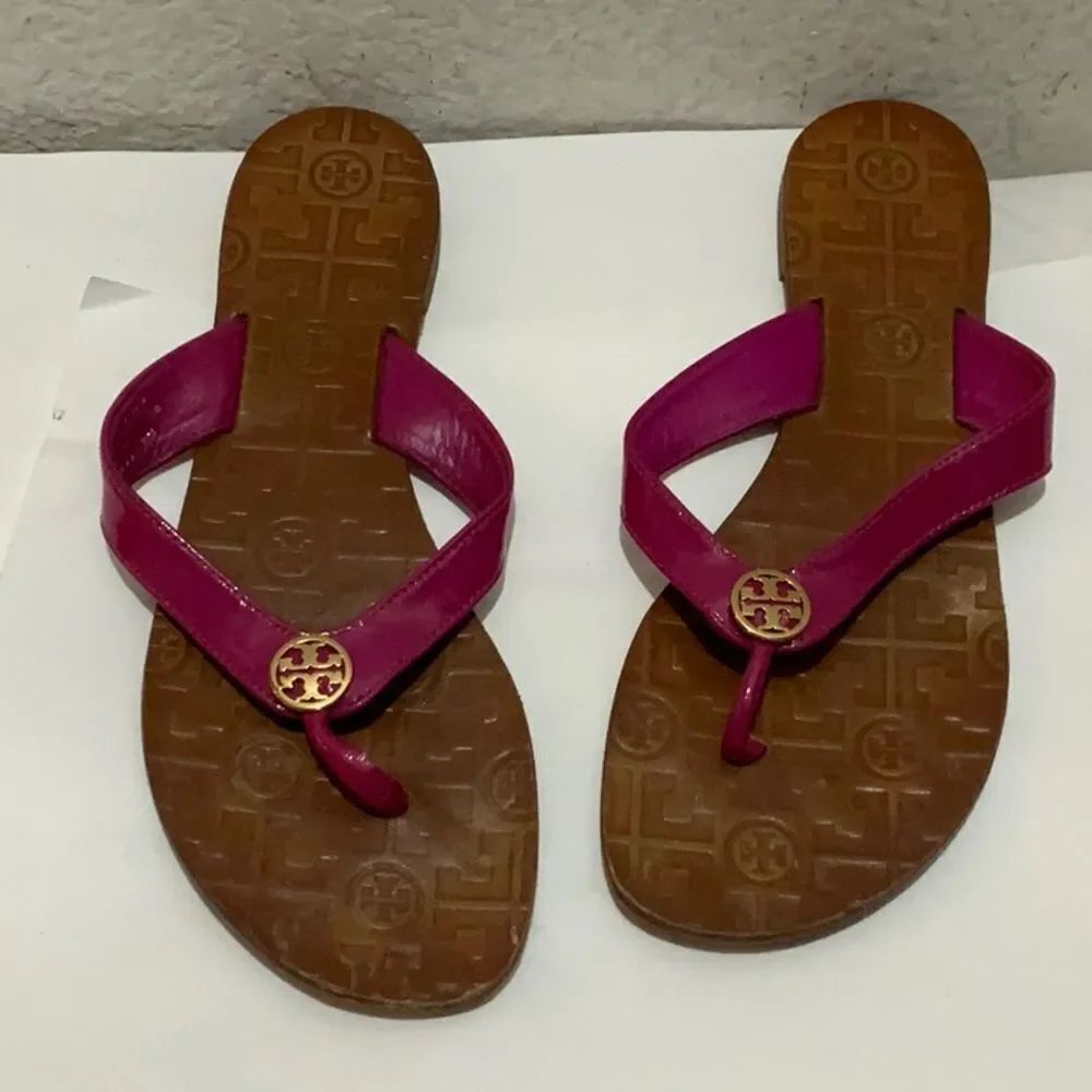 Tory Burch Thora Patent Leather Thongs - Pink - 10 M